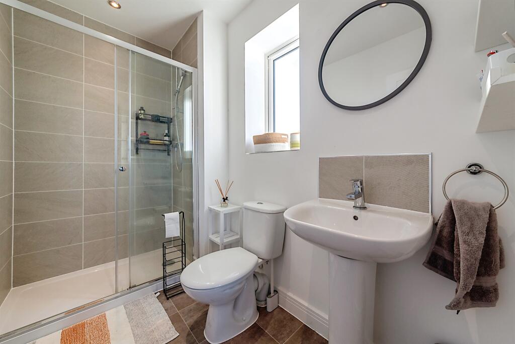 En-suite Bathroom