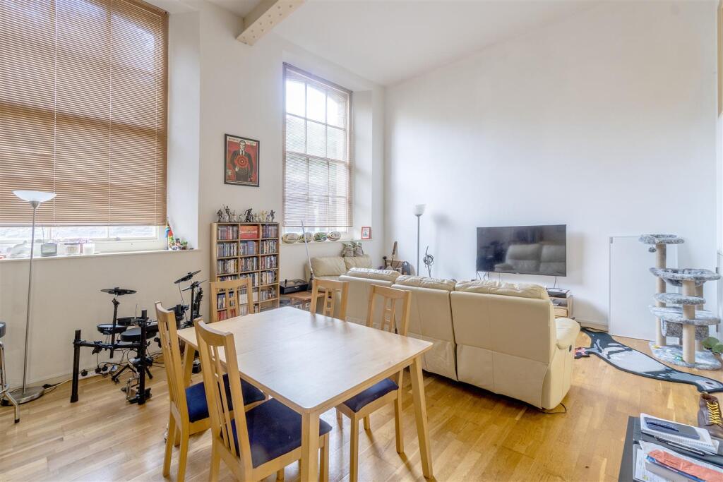 Living Room.jpg