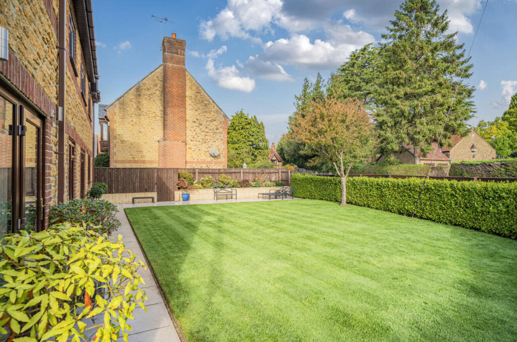 1359120-22-68da70...