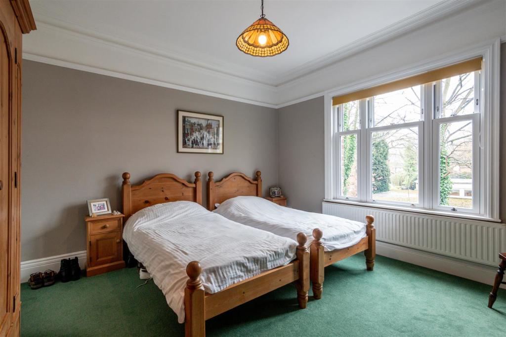 Bedroom 2 Aspect 2.jpg
