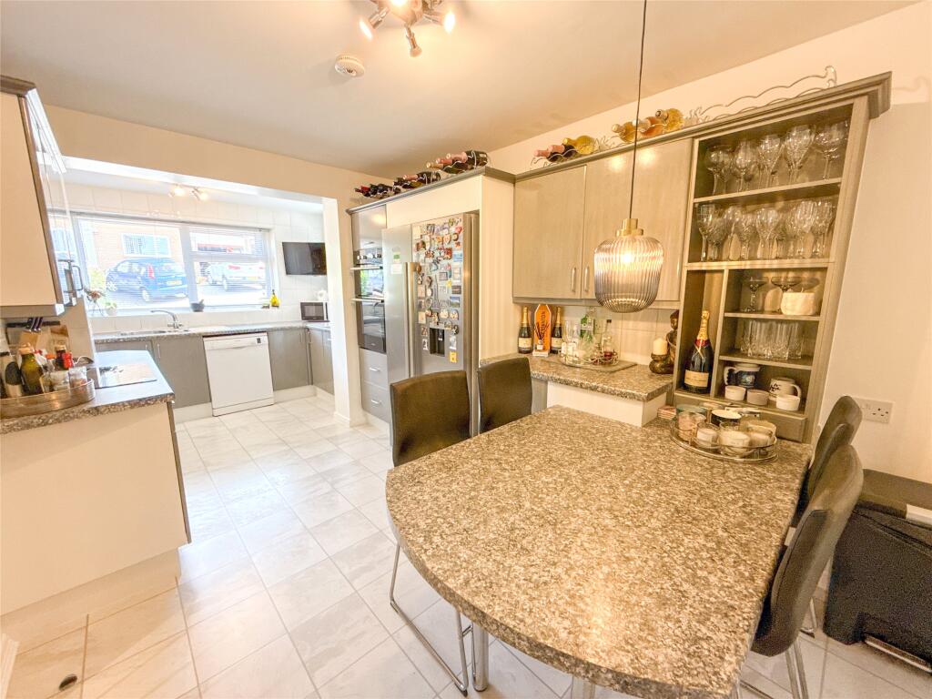 Breakfasting Kitchen