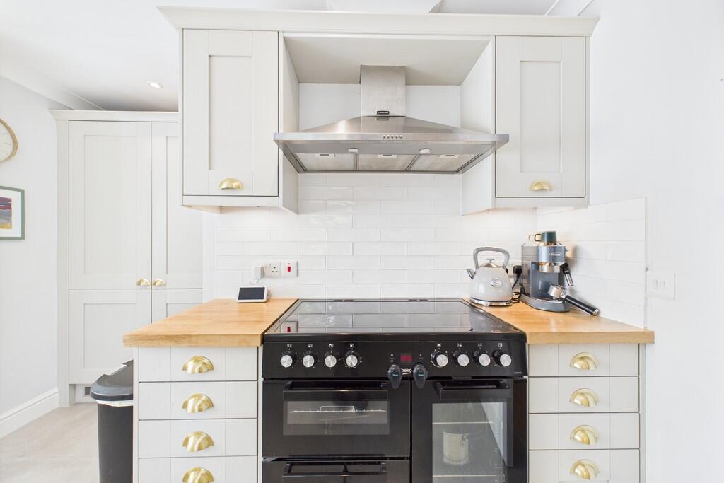 CAM01689G0-PR0474...