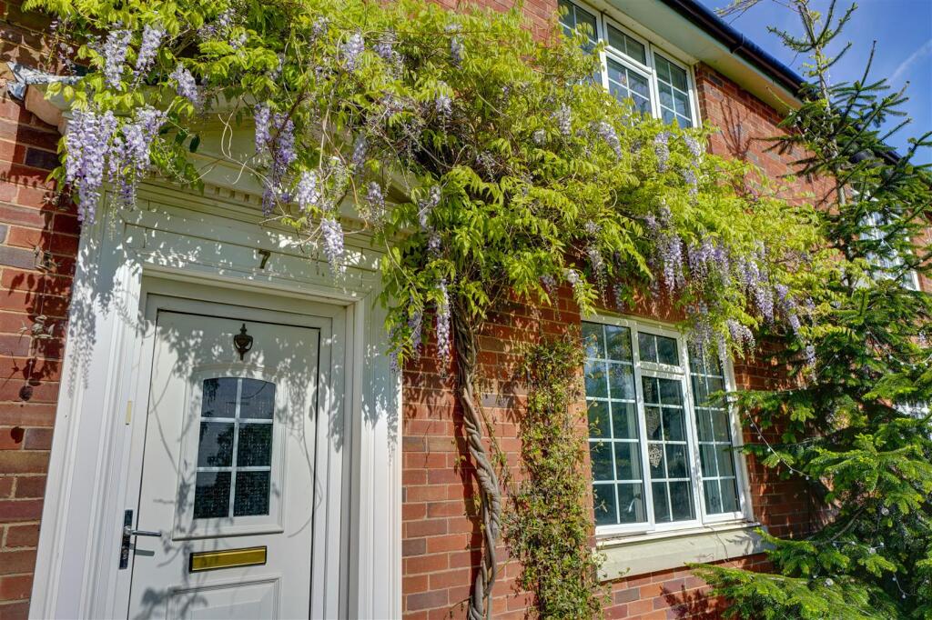 7 The Avenue (27).jpg