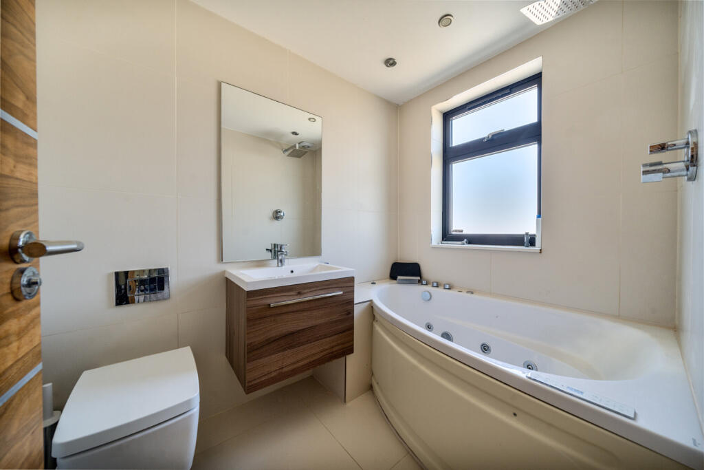 1321689-8-68711cf...