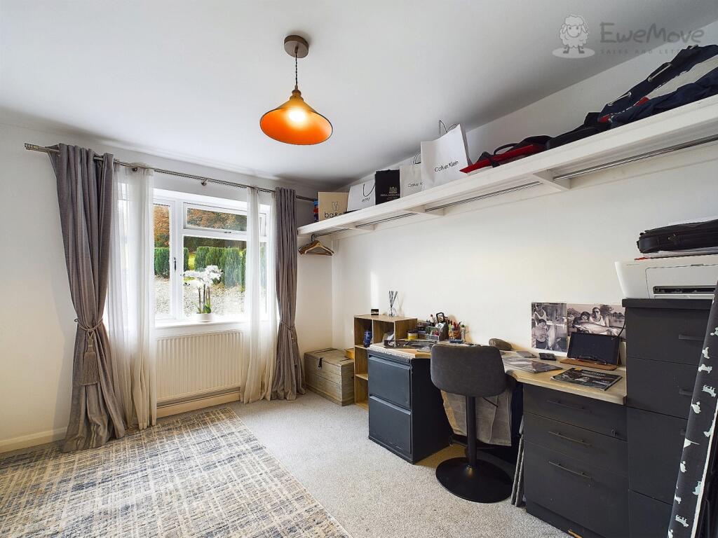 CAM03640G0-PR0025-STILL022