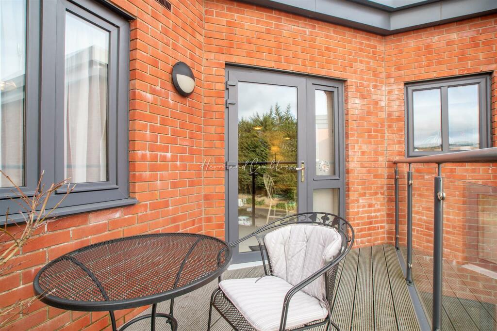 Llys Isan, Llanishen, HernCrabtree (9).jpg