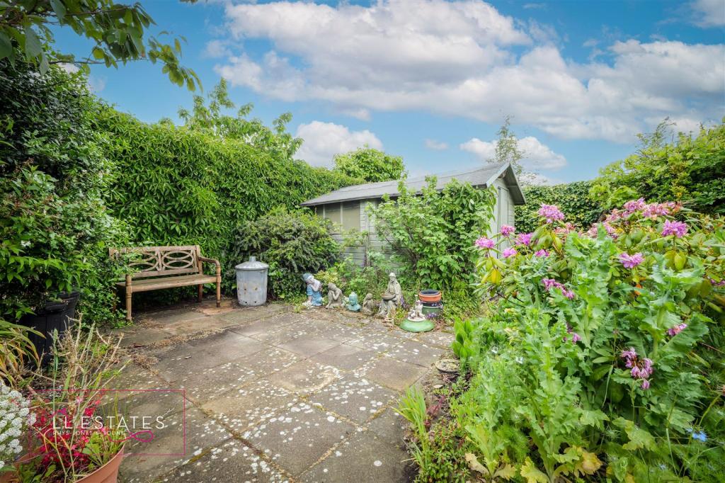 Garden 2.jpg