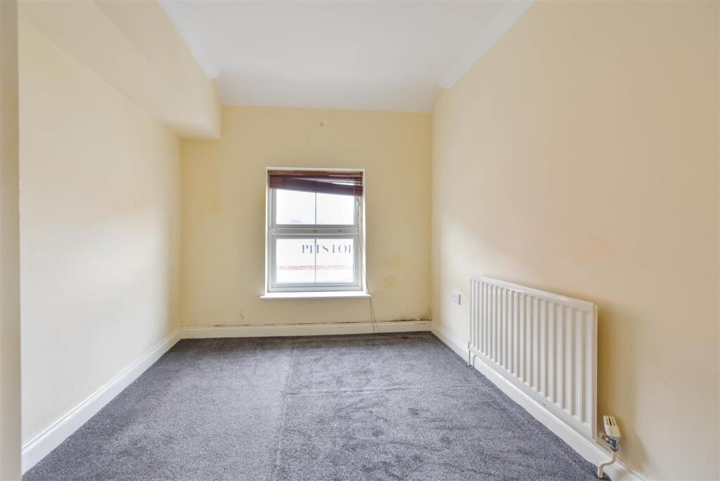 FLAT F BED