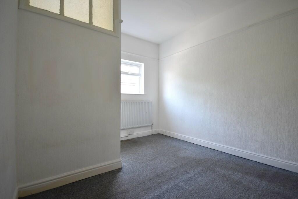 Bedroom 2-min