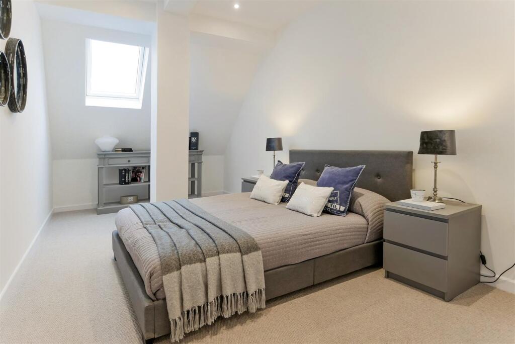 Bedroom 2.jpg