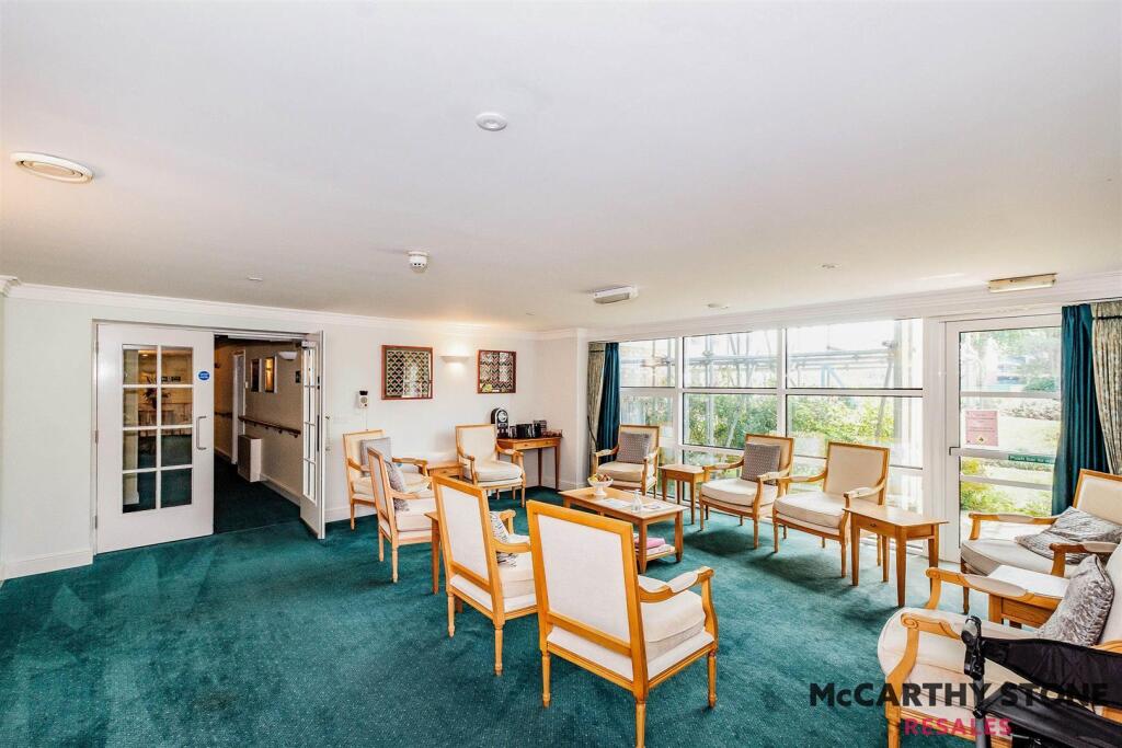 communal lounge al.jpg