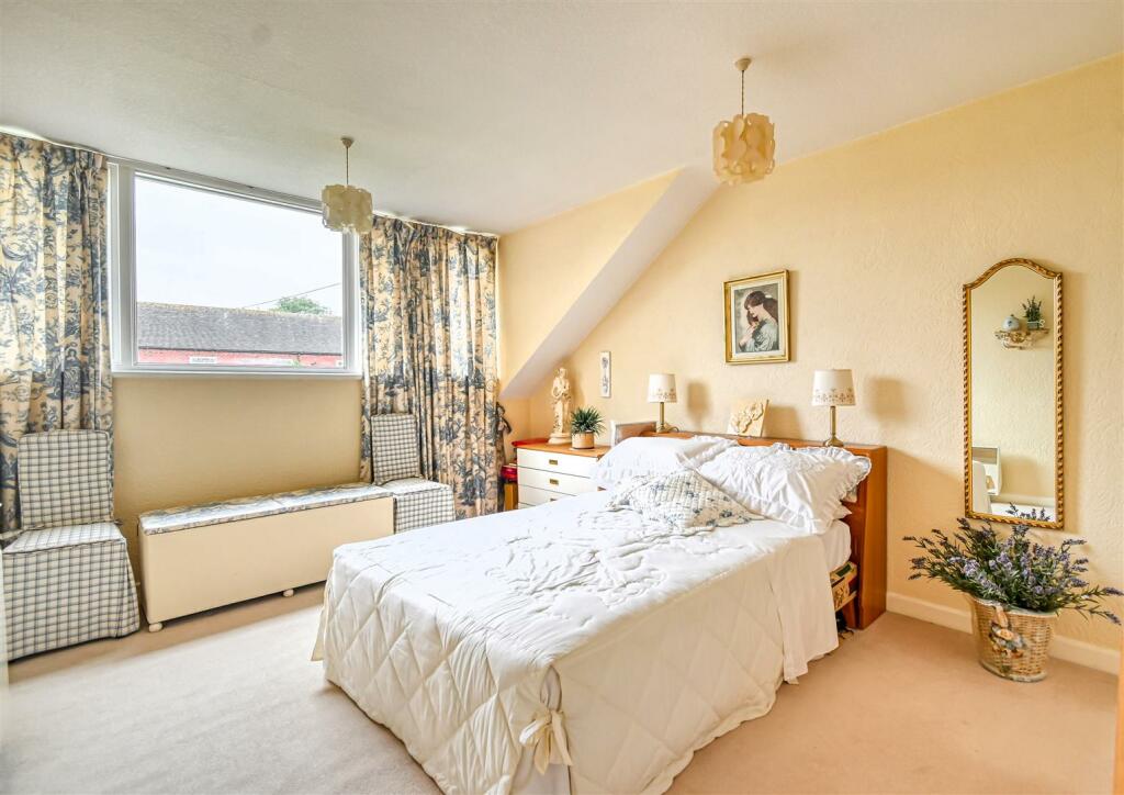 65 Six Ashes Road-10.jpg