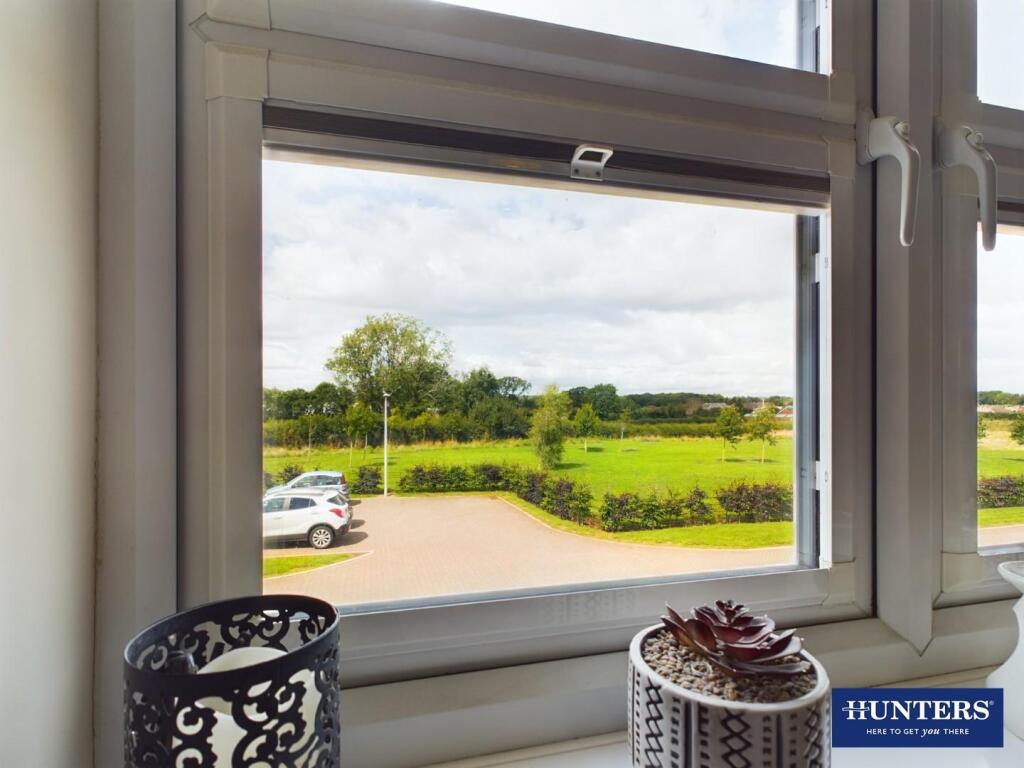 Master Bedroom - Outlook