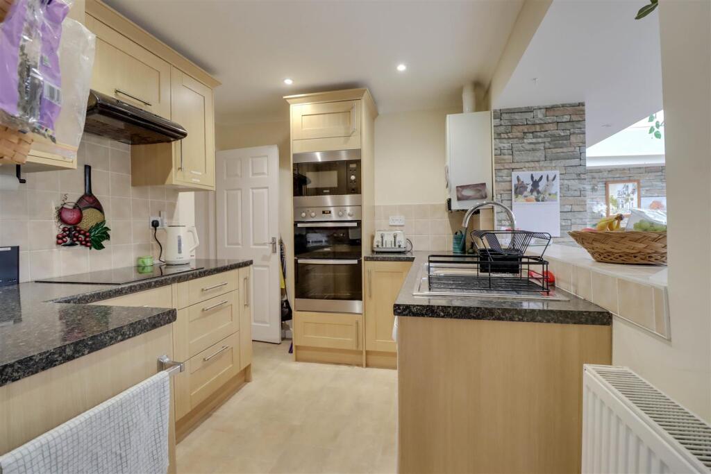 69 GRANGE AVENUE-7.jpg