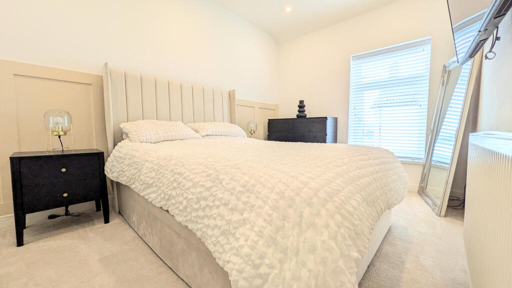 PXL_20250904_084512899.MP~2