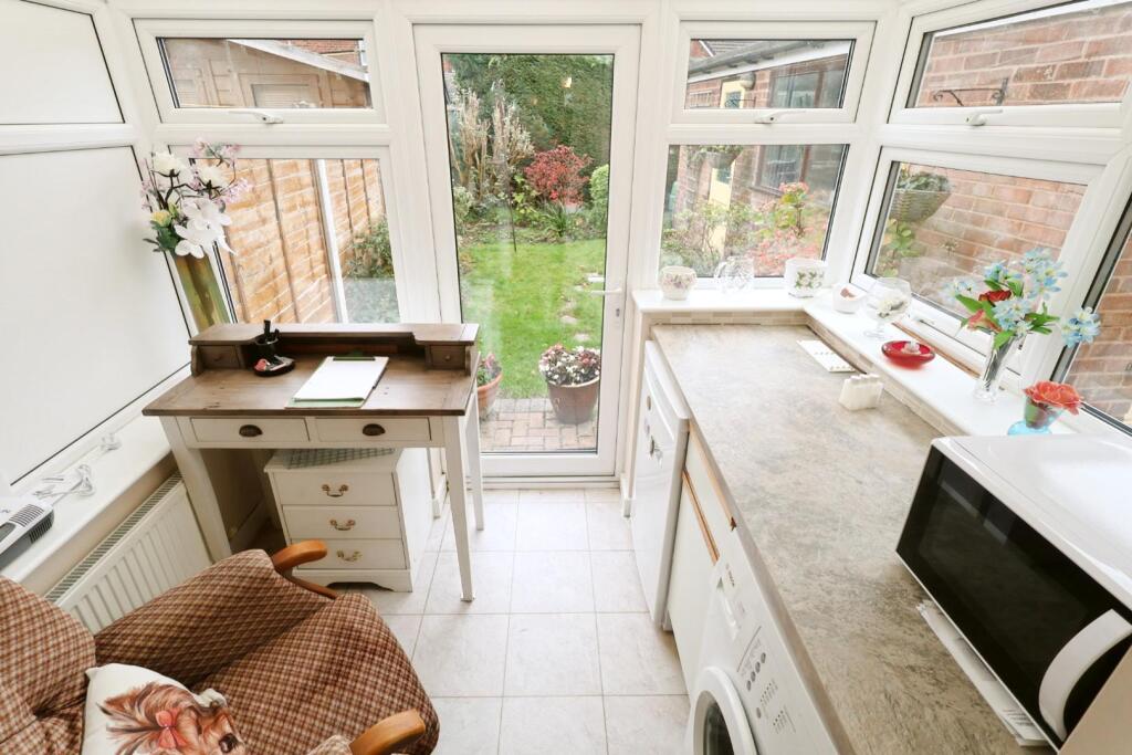 CONSERVATORY/UTILITY