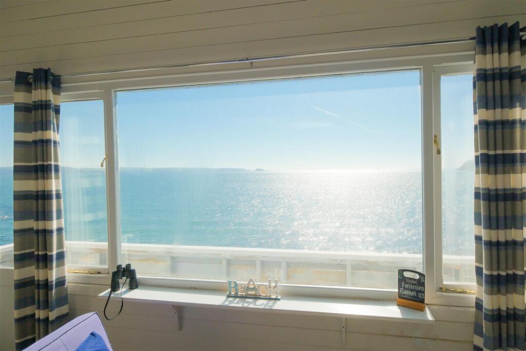 Parry Olives Kingsand Outside-12.jpg