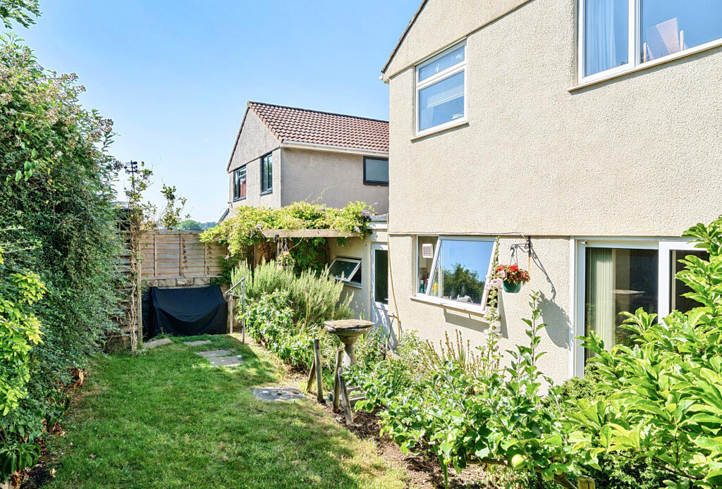 1315627-3-686008e...