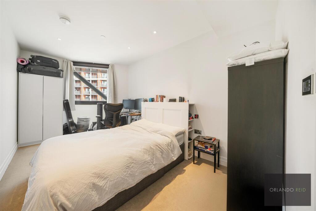 Flat 65, 4 Riverlight Quay SW11 8DG-1.jpg