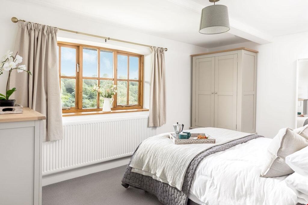 e2ea3617-622b-4d22-83f7-7a97d893636f