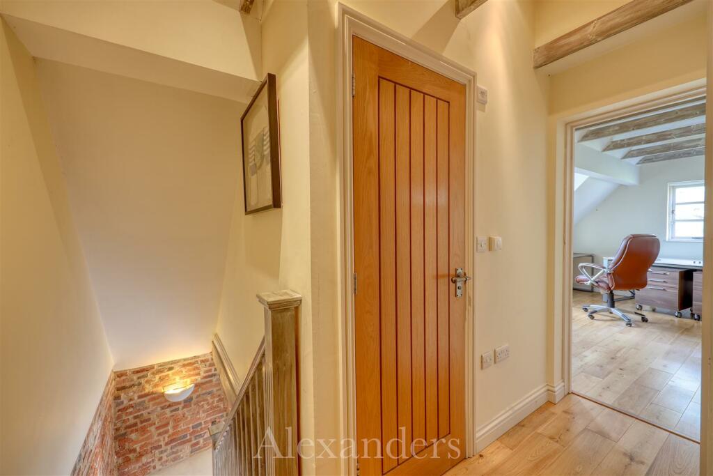 Manor Farm House-19.jpg