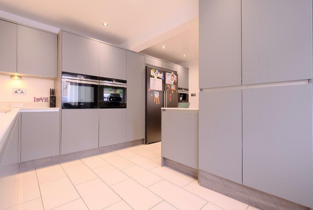 Kitchen with plenty of storage