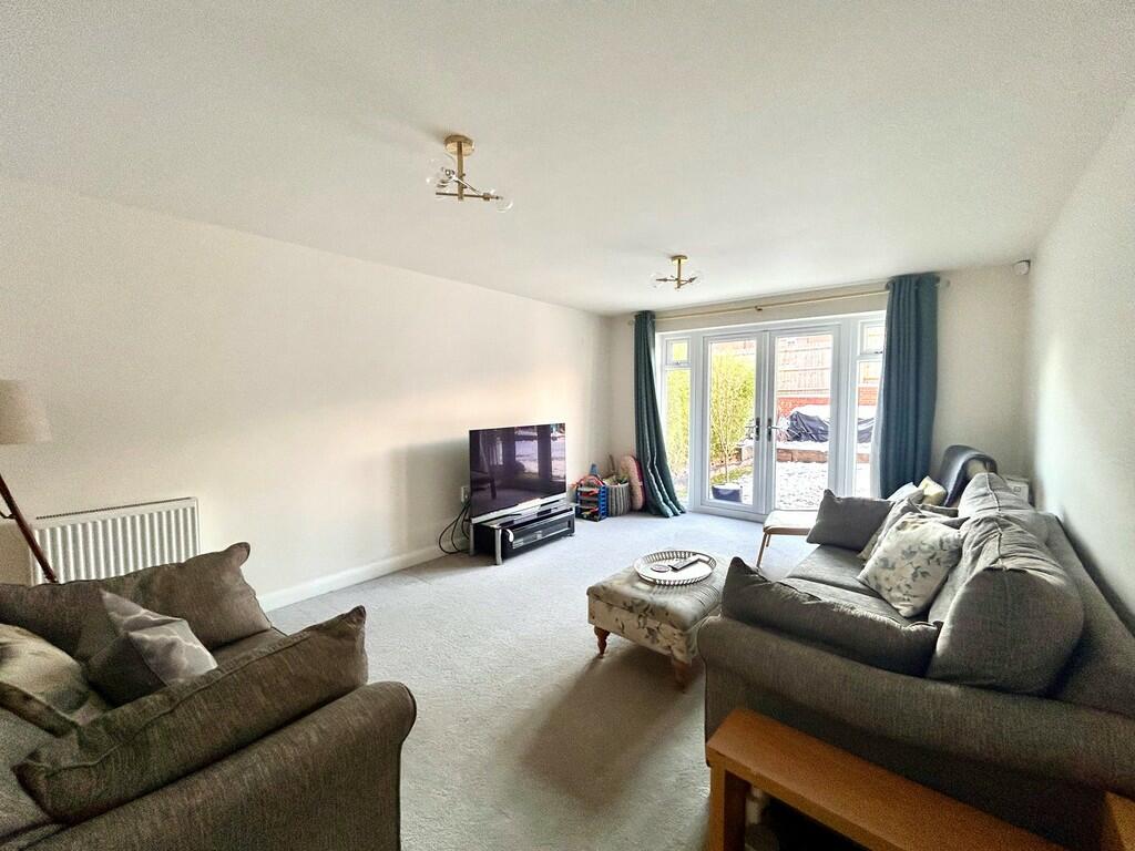 39 neptune lounge...