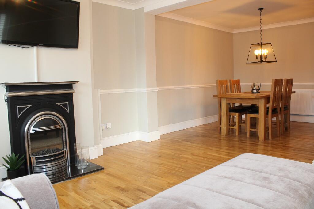 Lounge / Dining room