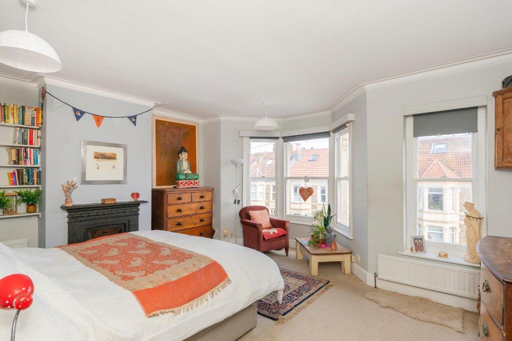 2S0RKE - Bedroom L.jpg