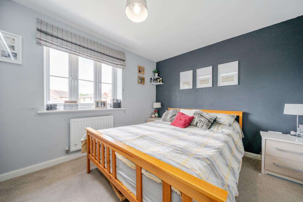 1298142-11-68386b88548d6