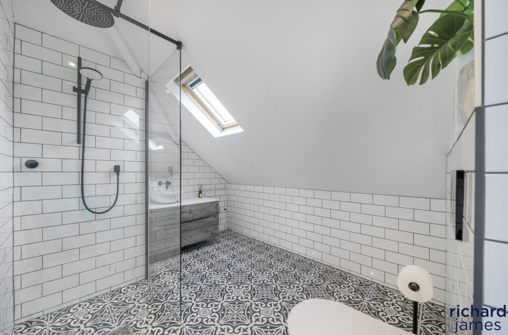 57251772529c4f769e5353a7e6e5a19e