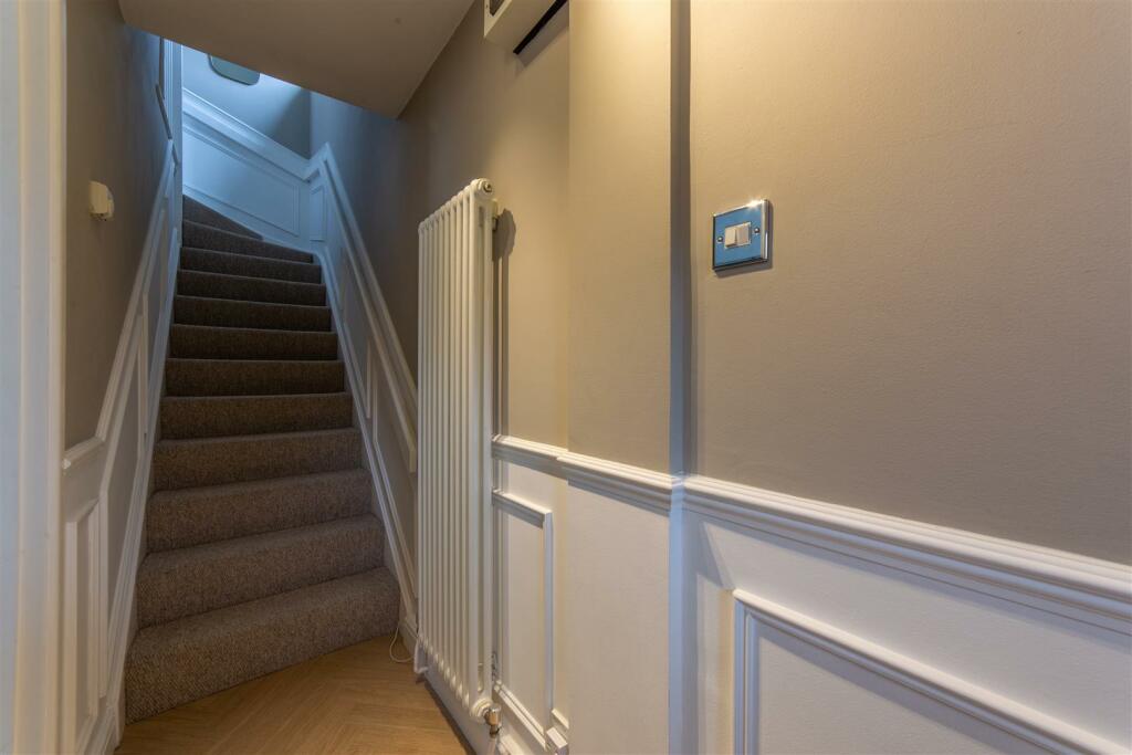 12 Paddock Close-8.jpg