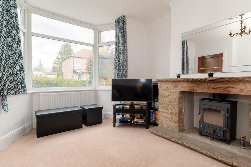 KITCHEN, DINER AND LIVING ROOM