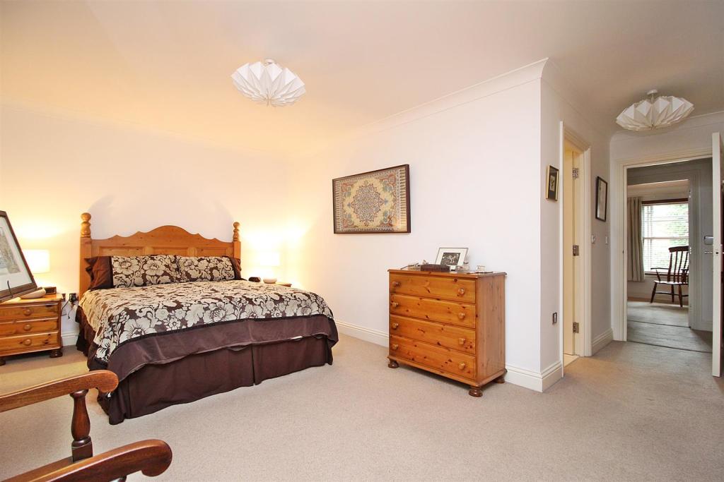 Bedroom 1,2.JPG