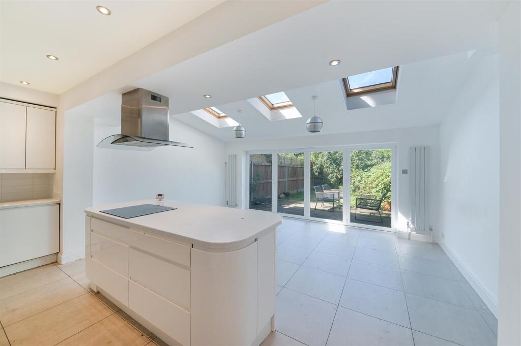 CAMBORNE ROAD (6).jpg