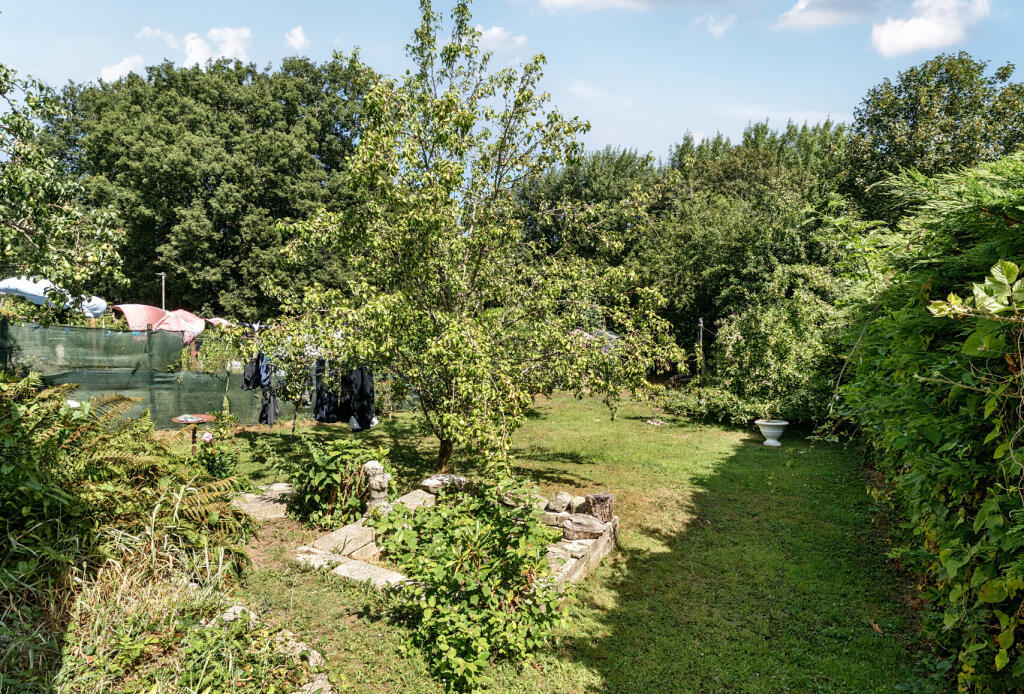 1329612-13-688383...