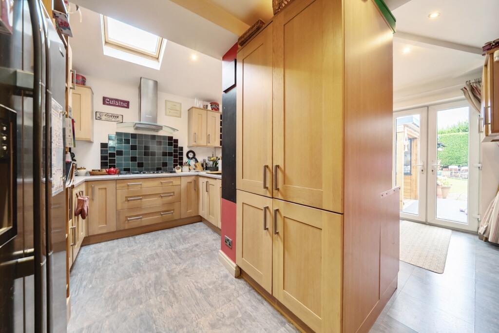 13 Dixon Close EweMove Sale 