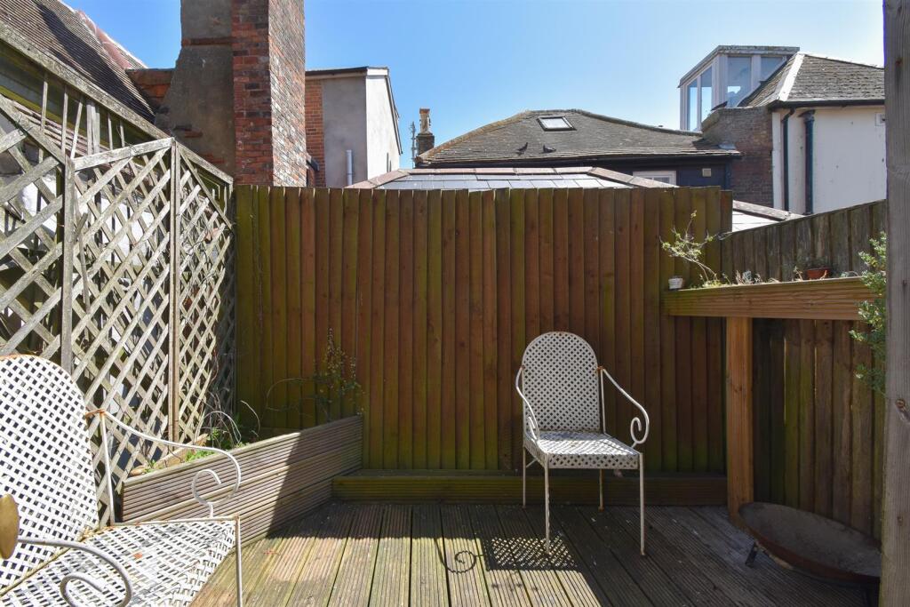 Roof terrace