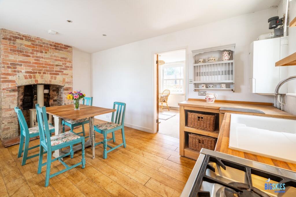 Kitchen and Dining 