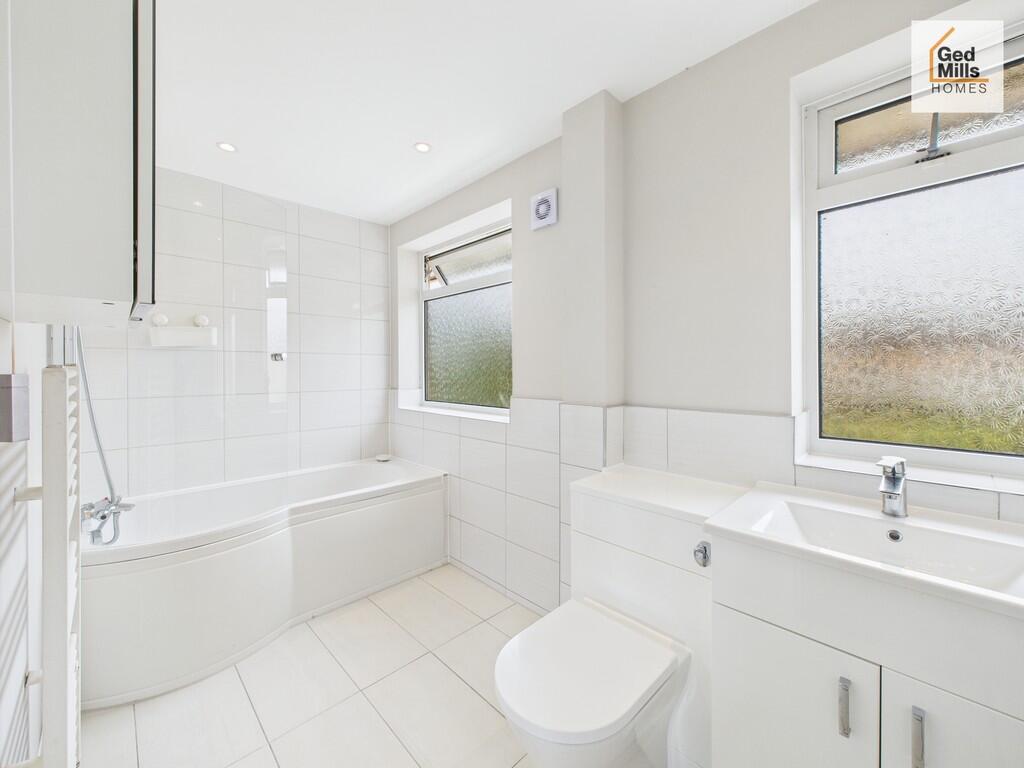 CAM04261G0-PR0094...