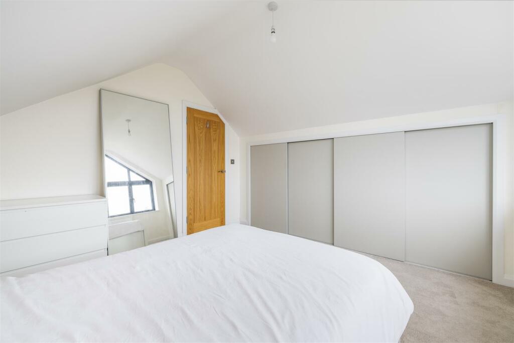 Sewardstone Road E4