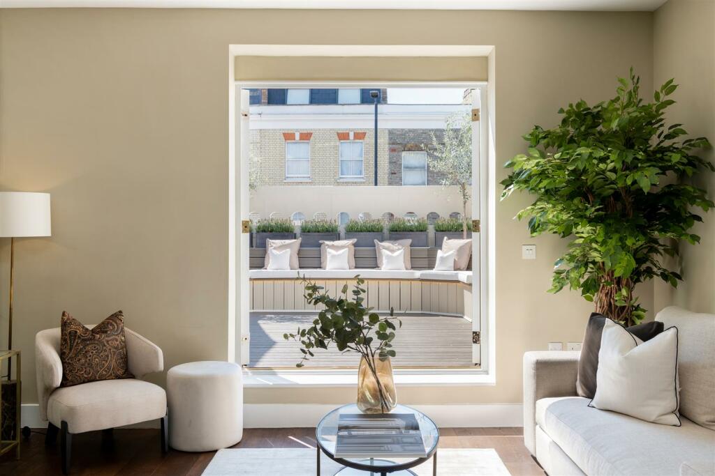 Flat 5, Caroline Walk Lo-44.jpg