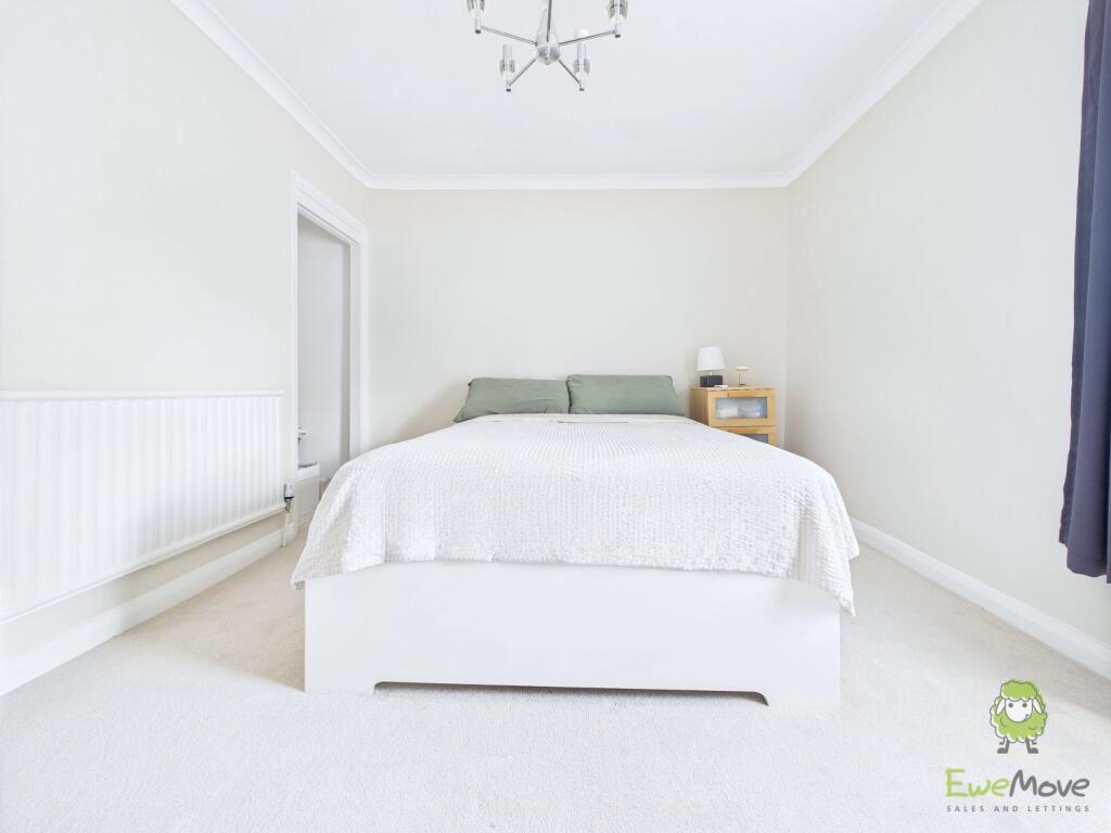 CAM01543G0-PR0145-STILL043