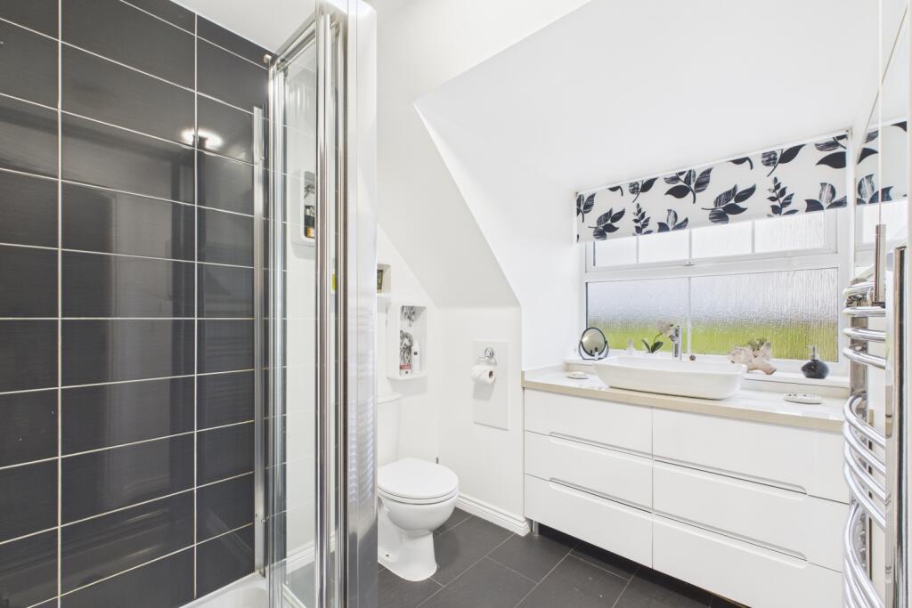 EweMove Spalding - Frome Walk - Ensuite
