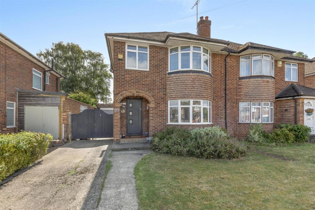 27 Ellsworth Road, HP11 2TU-14.jpg