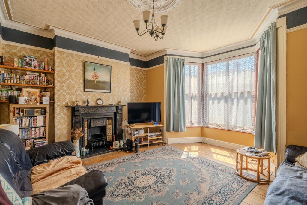 8 Cwmavon Road-9.jpg