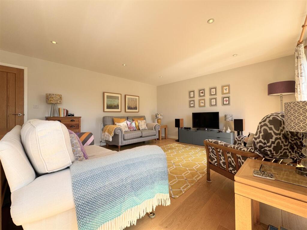 Lounge Area