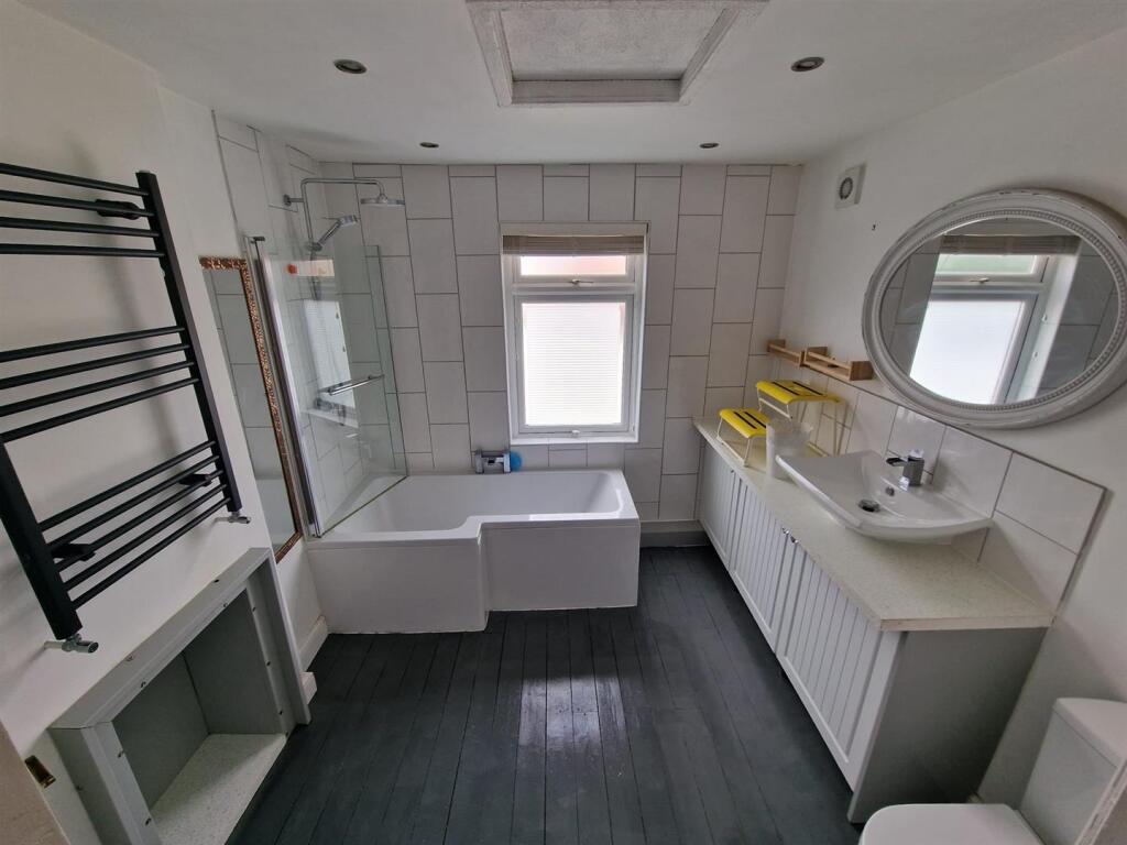 26 gladstone 11.jpeg