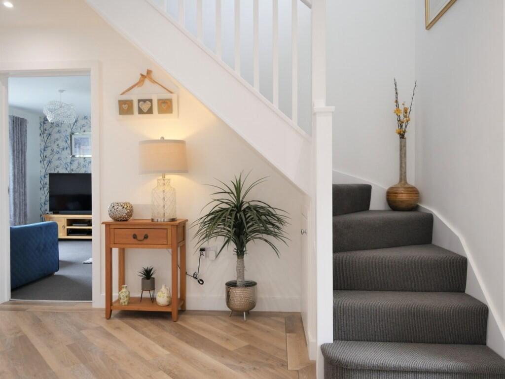 ENTRANCE HALL2