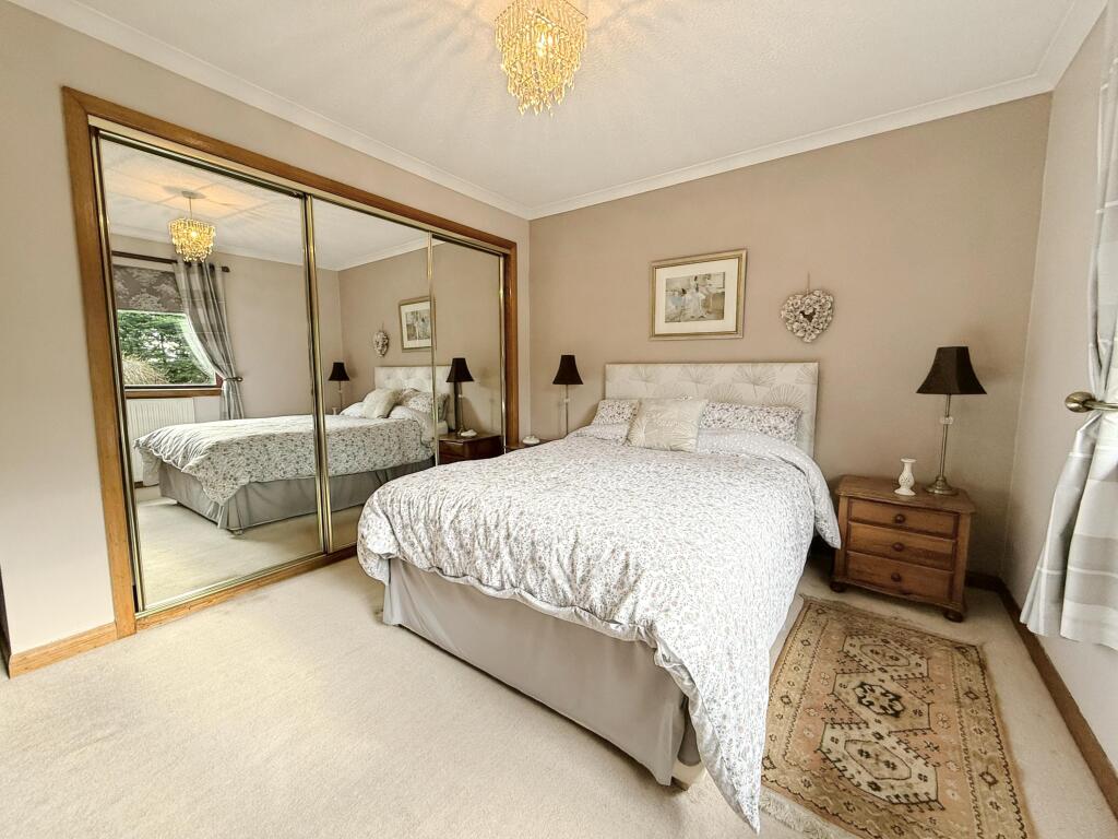 Bedroom 1 angle 